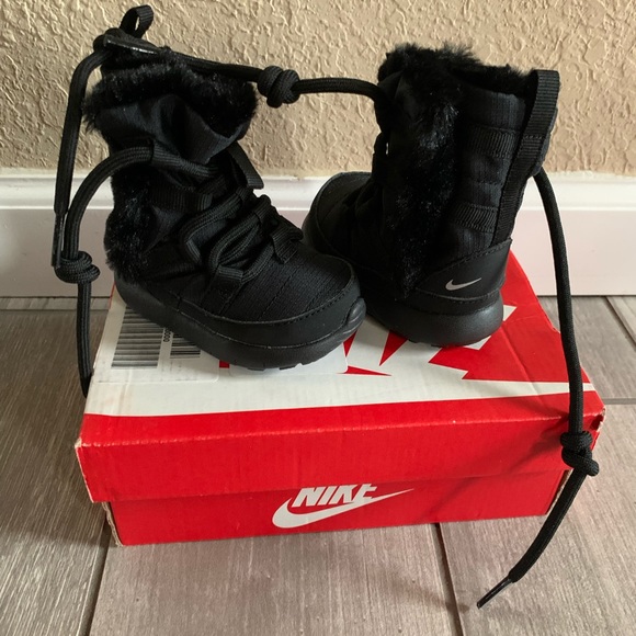 Nike rosche black hi shoes - Picture 1 of 4
